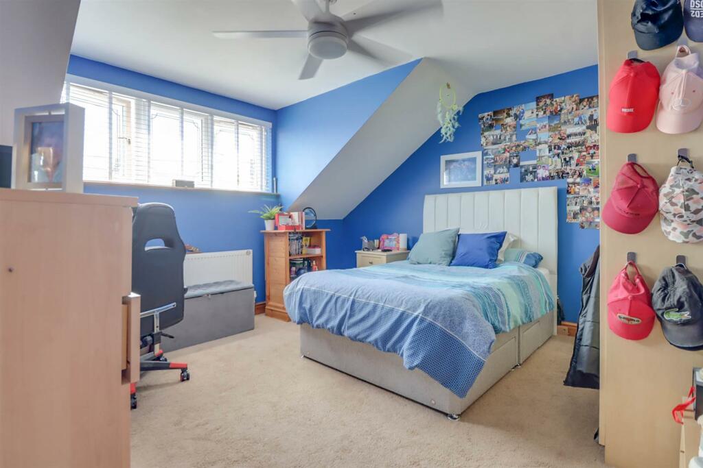 71 ATHELSTAN GARDENS-2.jpg