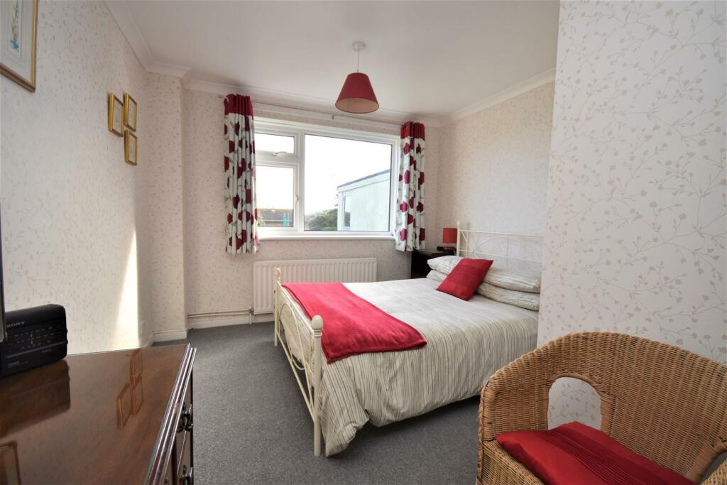 Bedroom 1.JPG