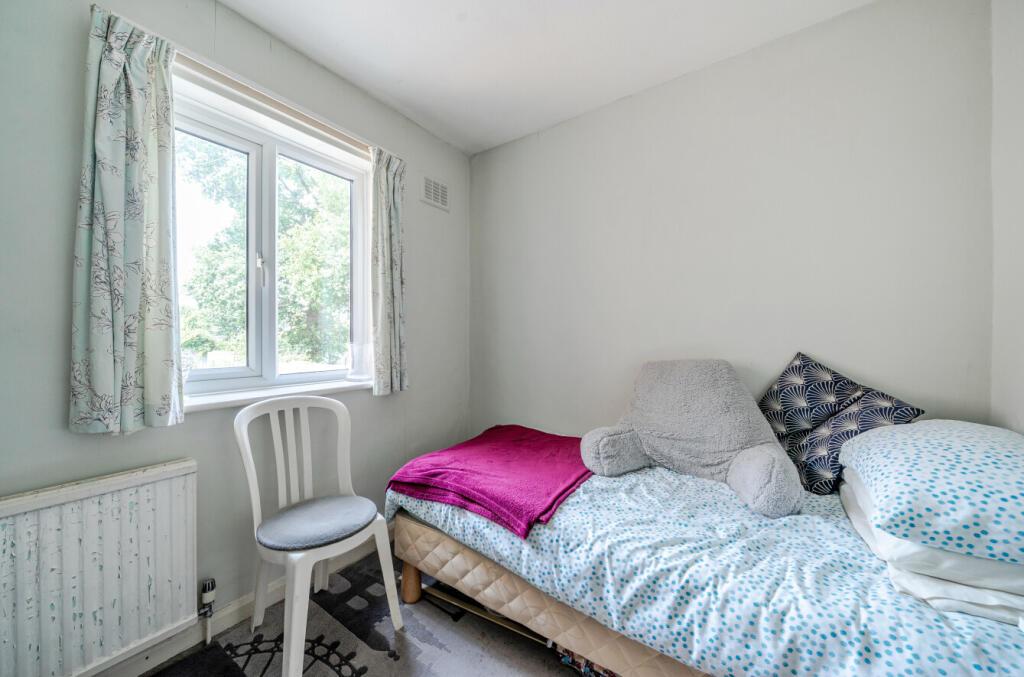 1316479-10-685c0e...