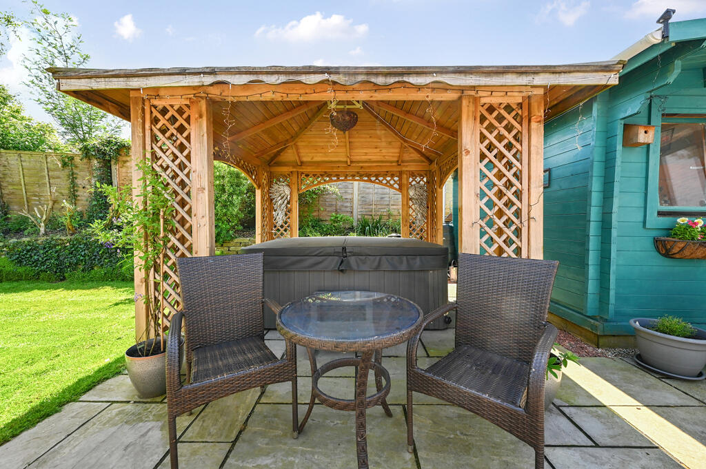 Old orchard cottage bn27 (31)