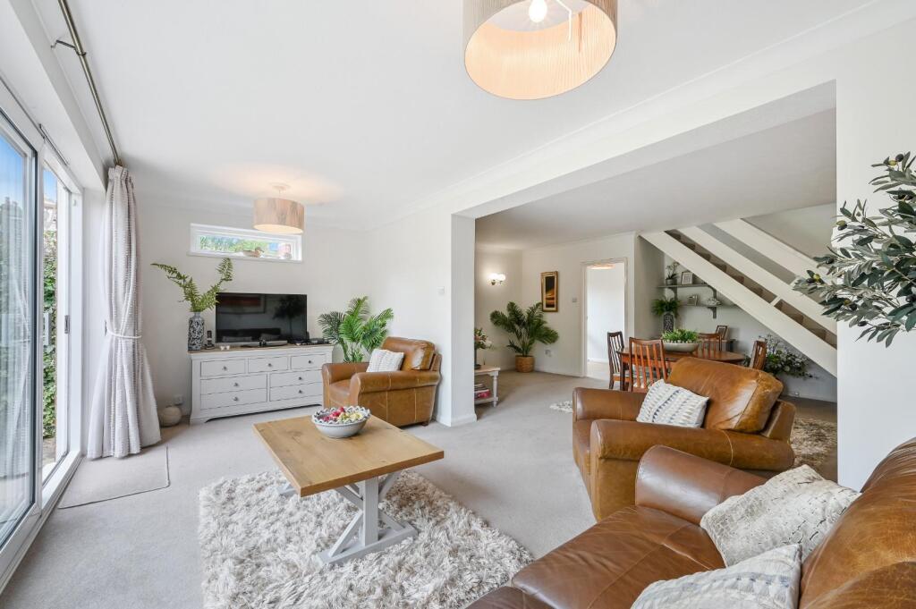 COLBORNE WAY (15).jpg