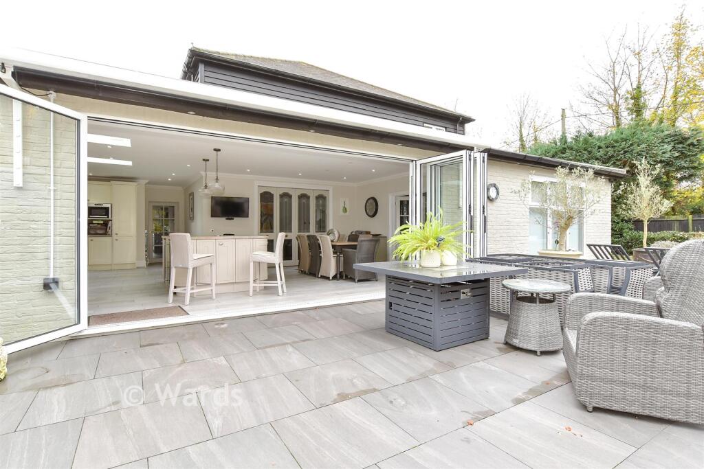 External Lifestyle Photograph