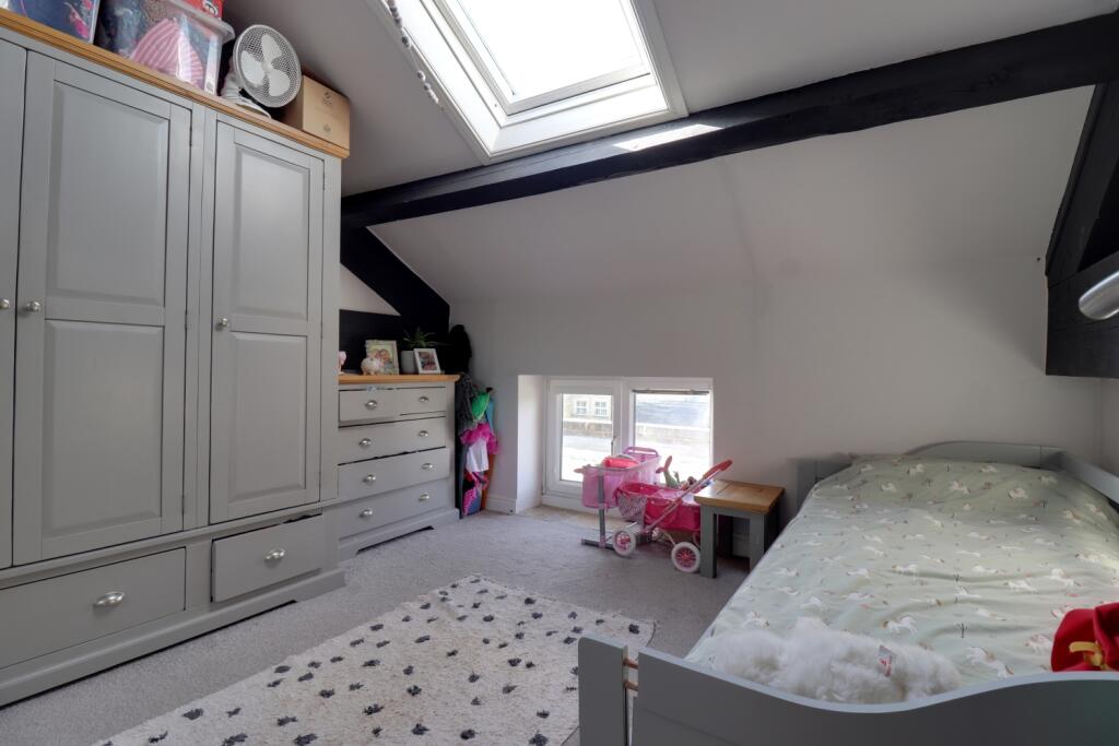Double bedroom 2