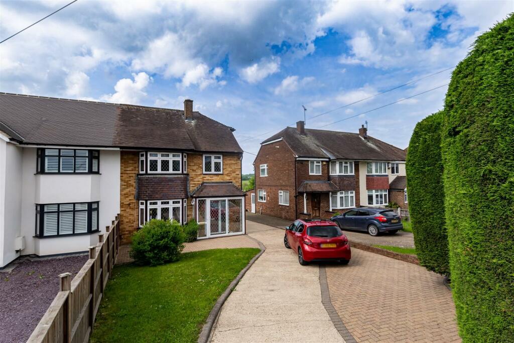 London Road  (28).jpg