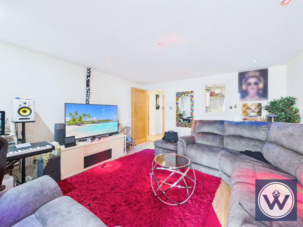 Barrier Point Road,London,E16 2SF