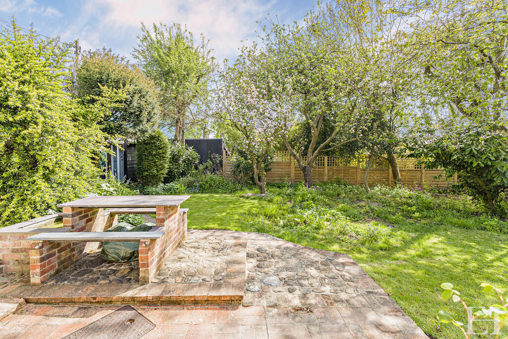8644160-exteriorW...