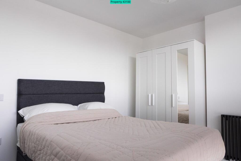 Top Floor Front Bedr