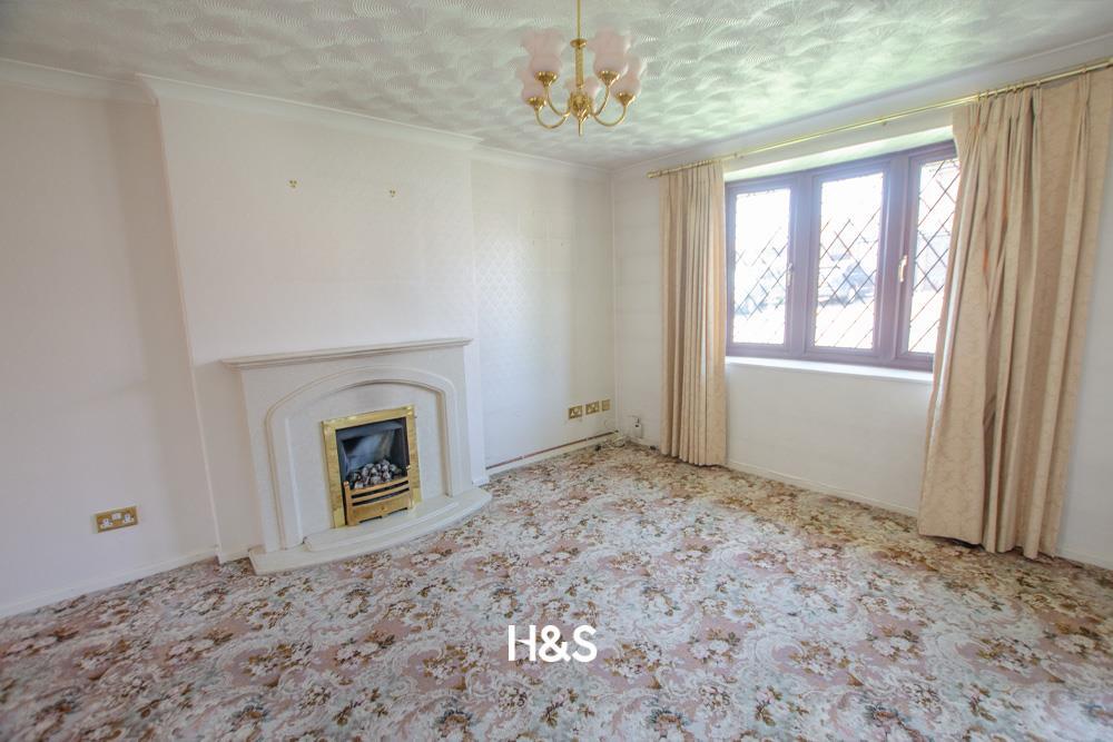 20 whitemoor drive - lounge.jpg