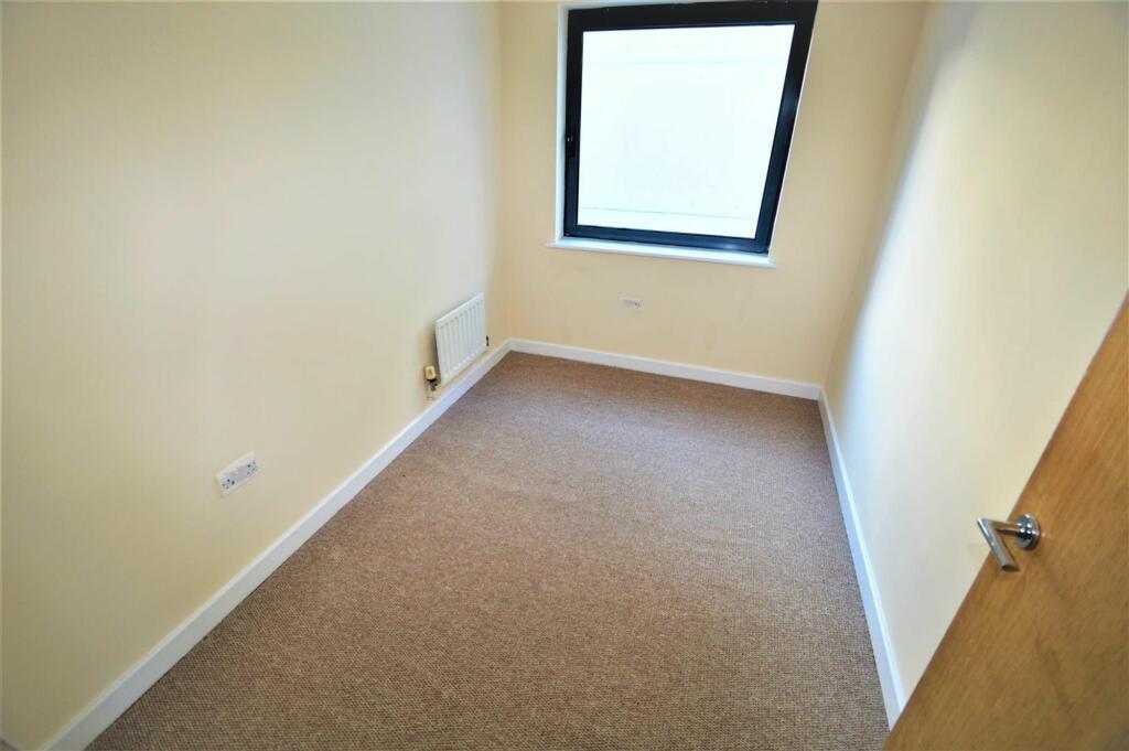 Runnel Court IG11