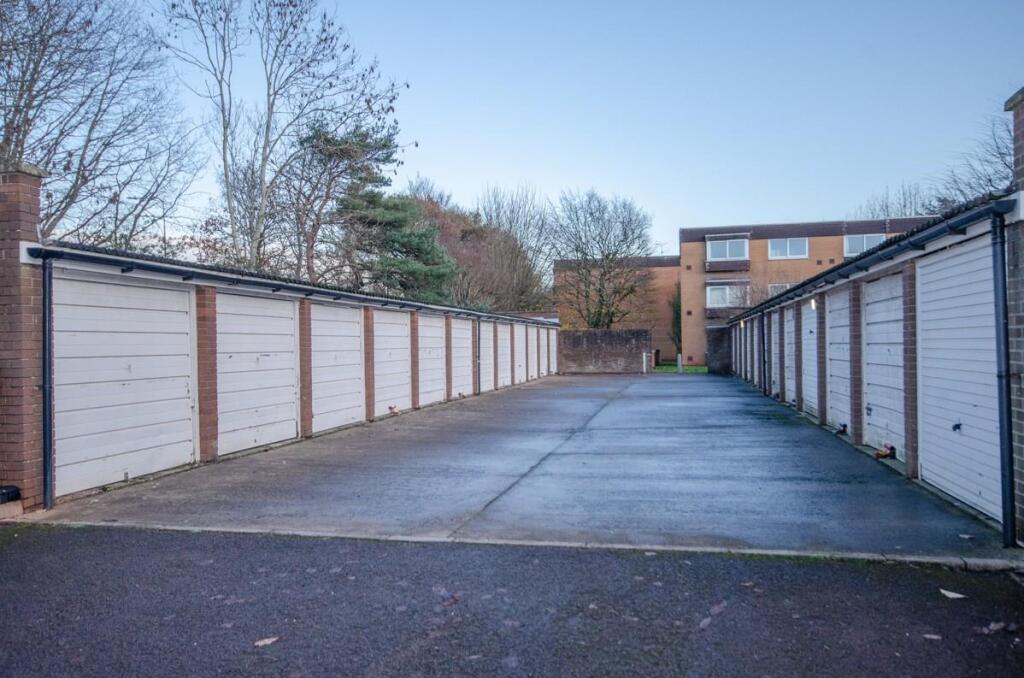 Garage.jpg