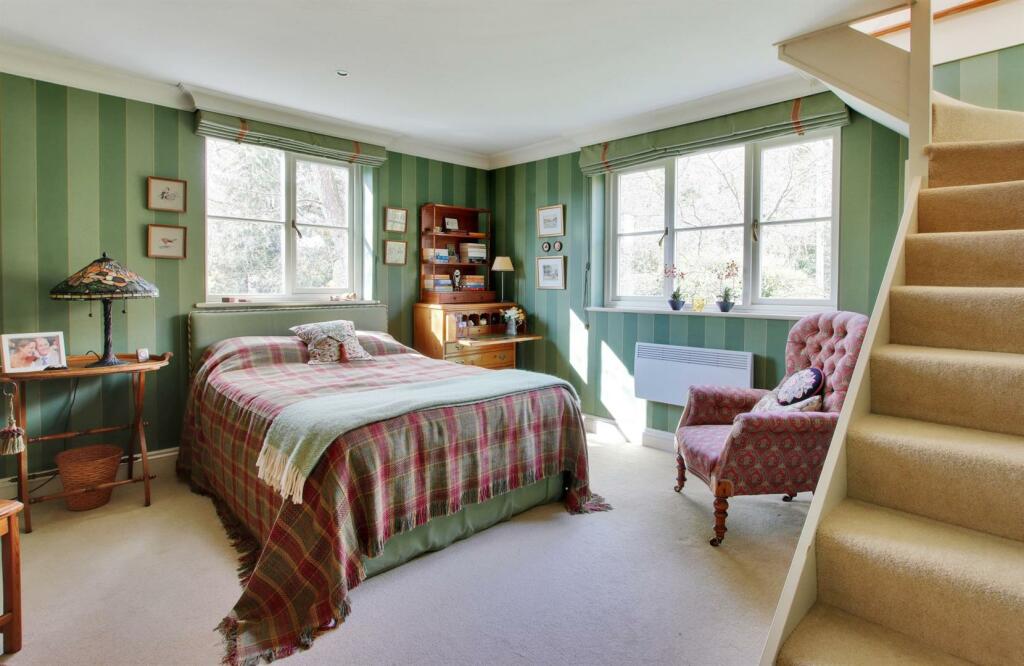 Green Bedroom E.jpg