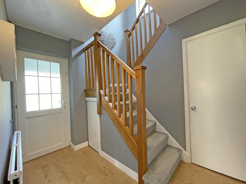 Treveneague Gardens 47 Entrance Hall.....jpg