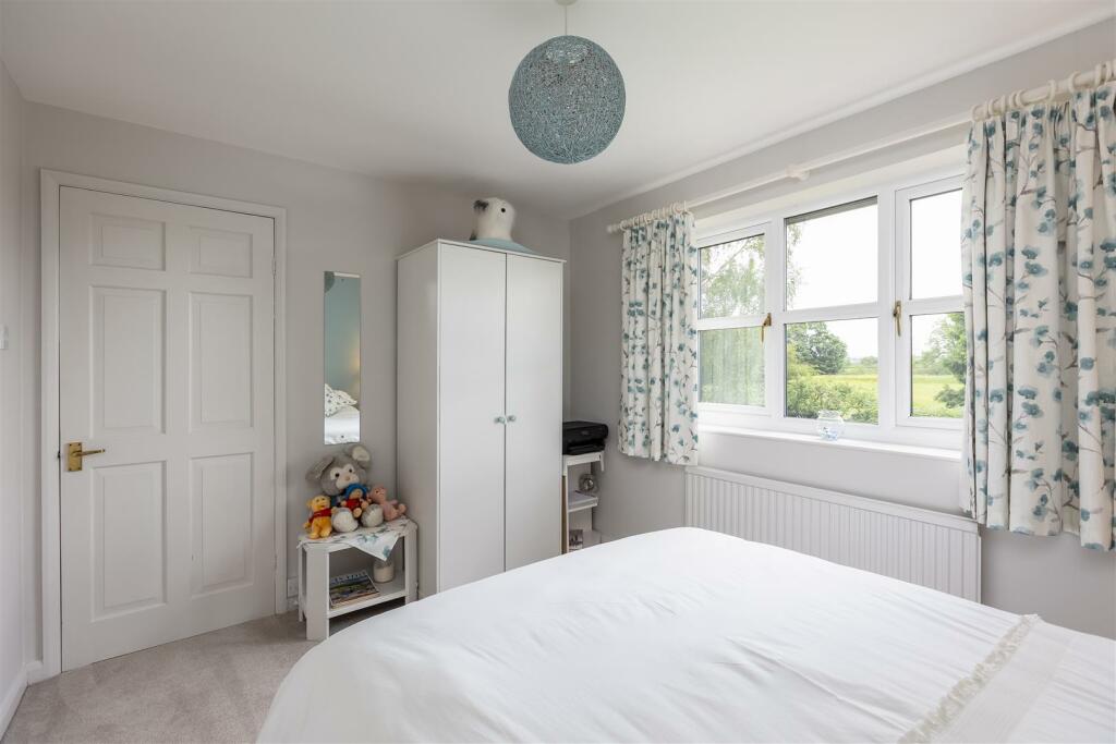 Pasture Lodge Bedroom 4-2.jpg