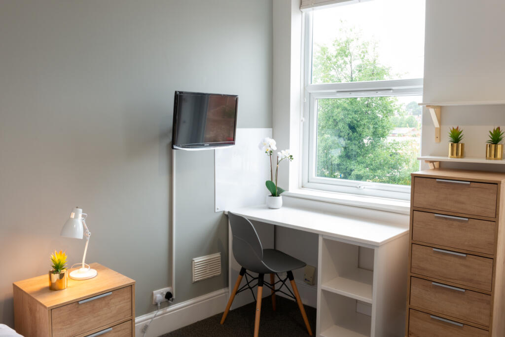 11 Well Street, Bedroom 4