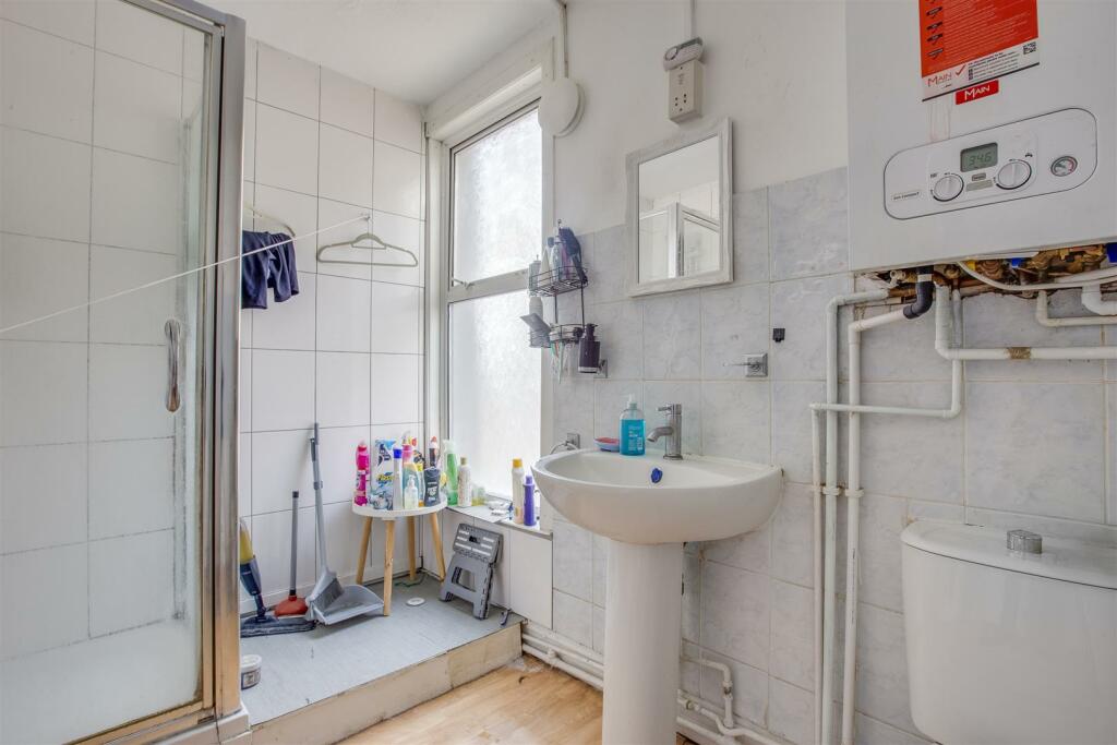 133 Desborough Avenue, HP11 2SG-2.jpg