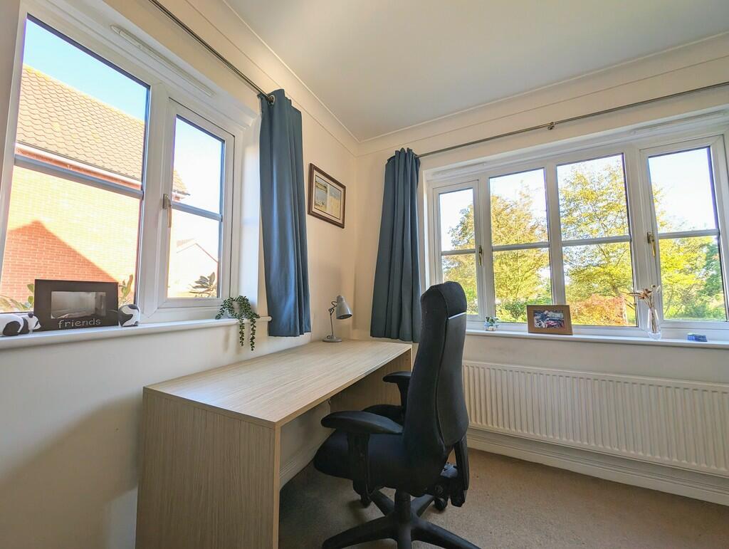 Office/playroom v...