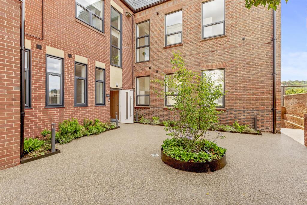 Courtyard Garden