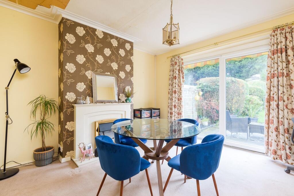 SITTING ROOM DINING ROOM AND KITCHEN