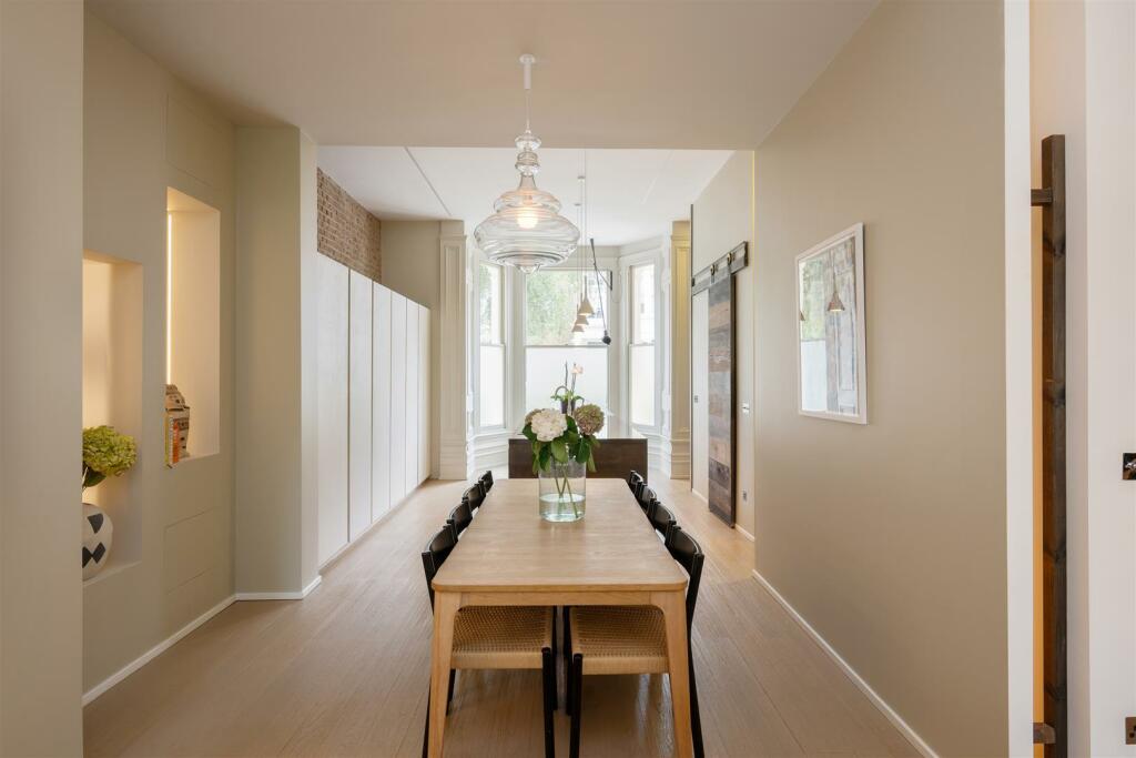 12a Randolph Crescent Lo-7.jpg