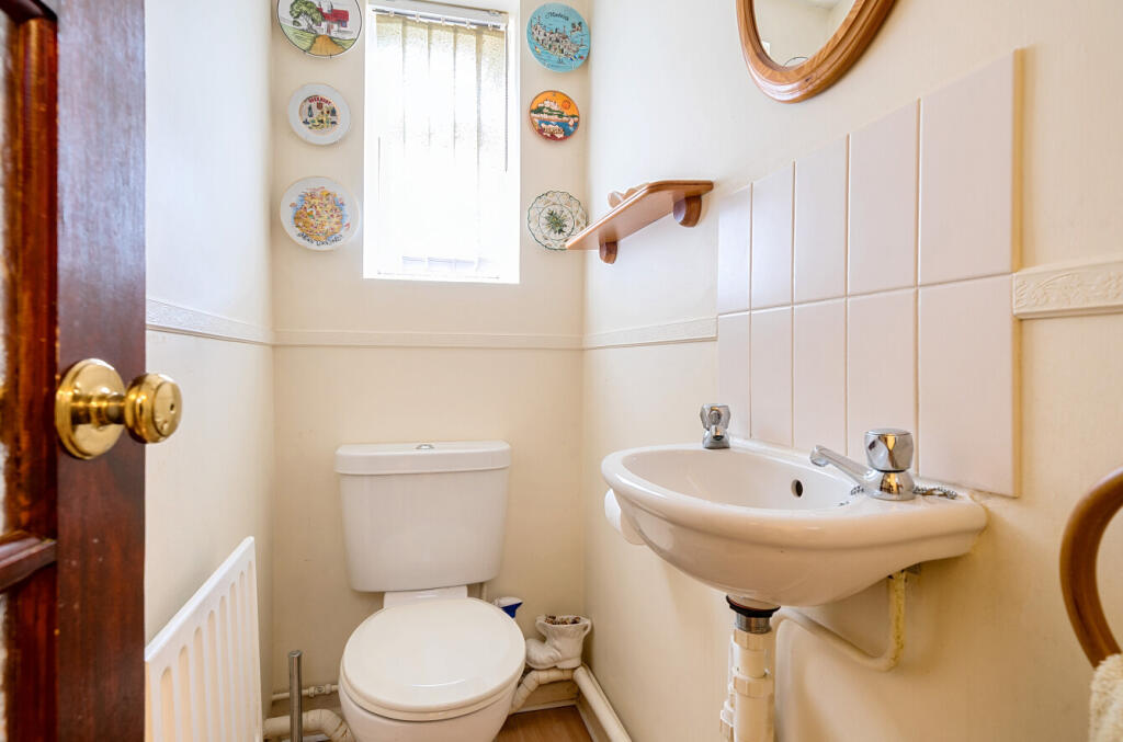 1372641-4-6904841...