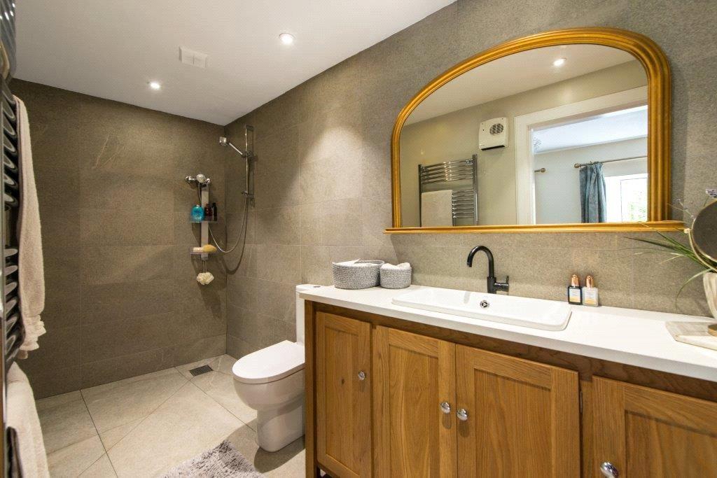 En Suite Shower Room