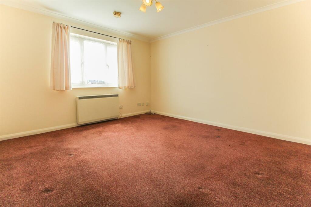lounge 2.jpg