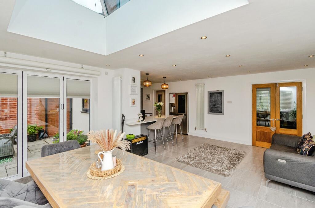 Kitchen/Dining/Living