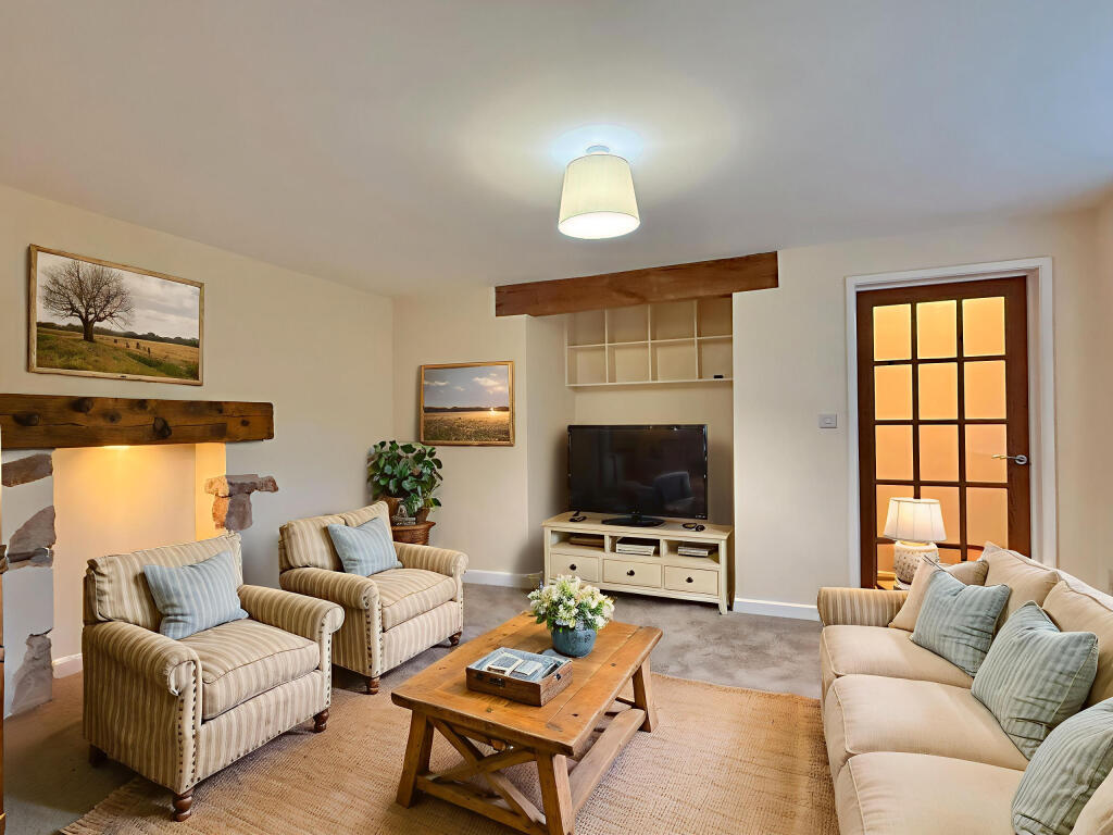 IMG_4265 - Living Room - Farmhouse - 77.jpeg
