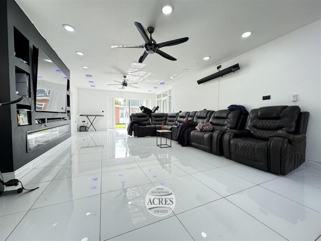 IMG_1620 (Large).jpg