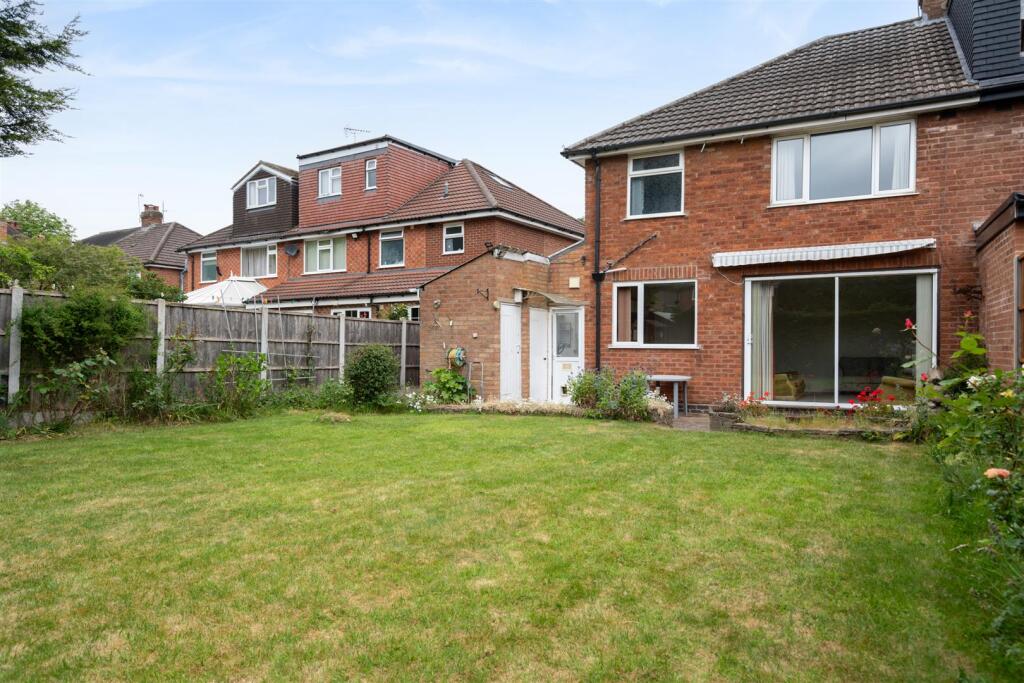 38 Ravenscroft Road_8.jpg