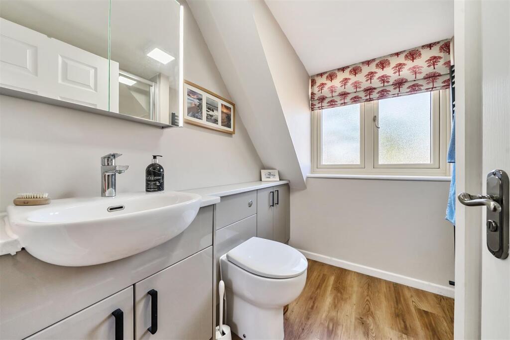 Bedroom 2 Ensuite