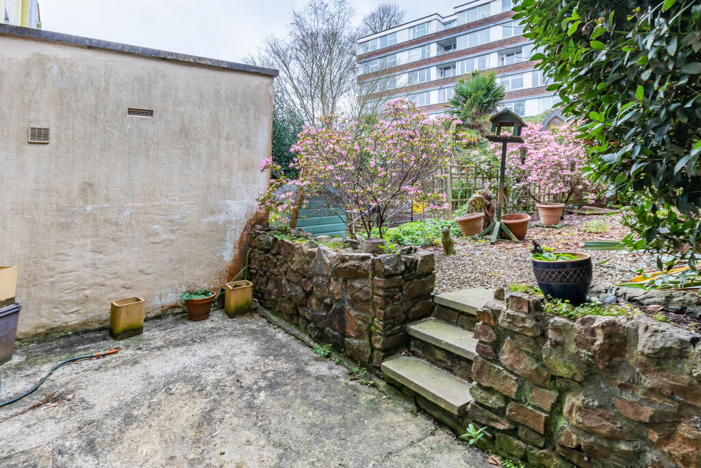 11 Freeland Place -33