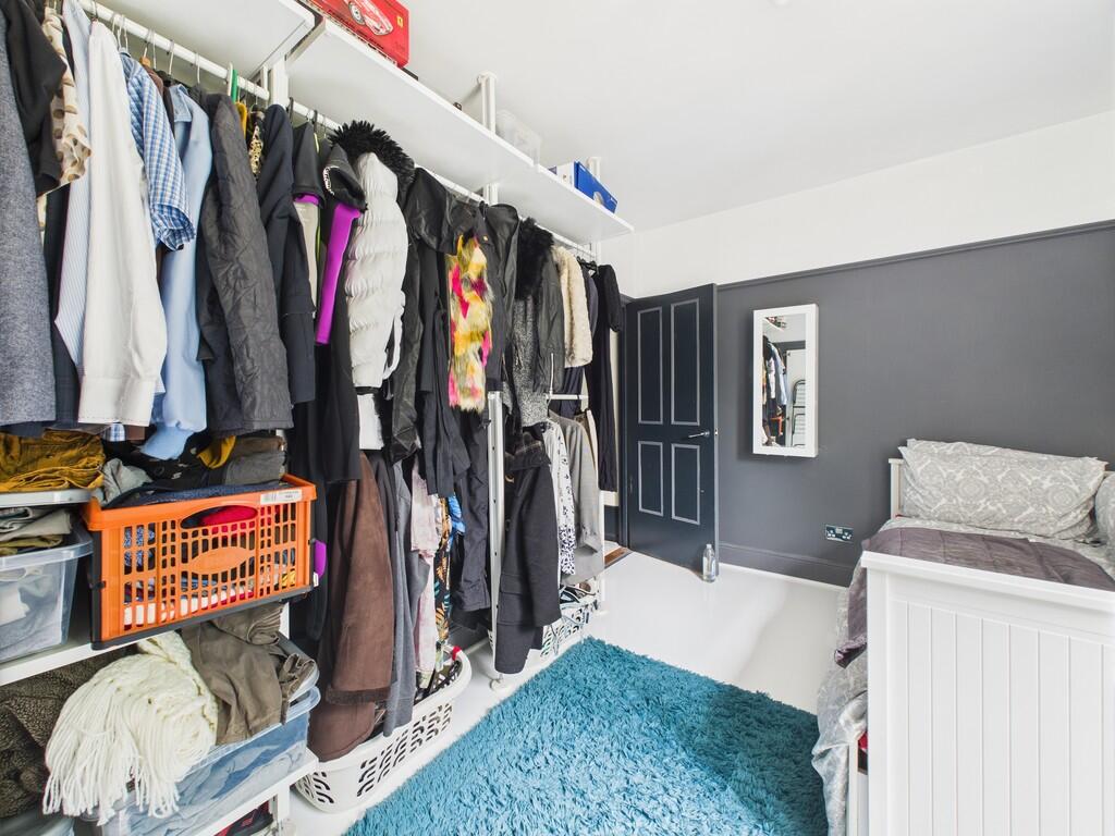 CAM05068G0-PR0032...