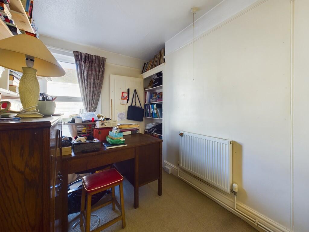 CAM03974G0-PR0090...