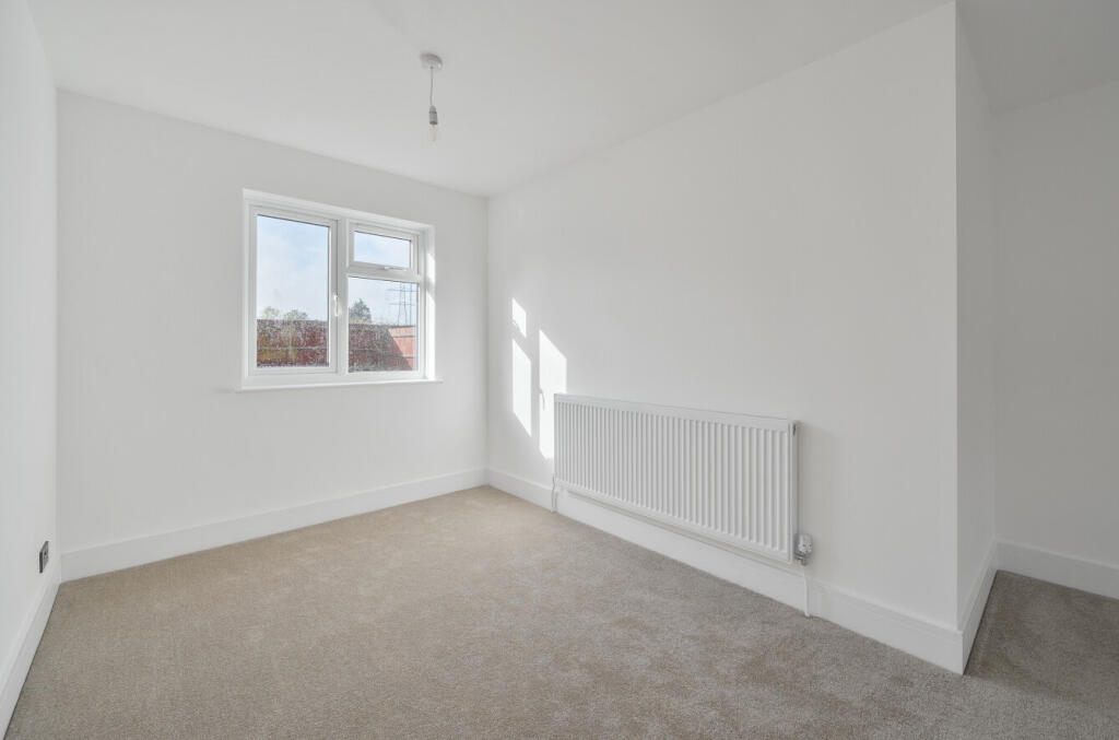 1371438-4-68f6411...