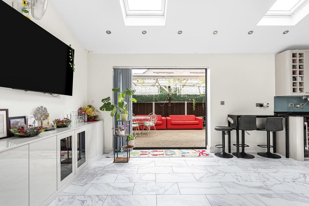 Kitchen/Dining