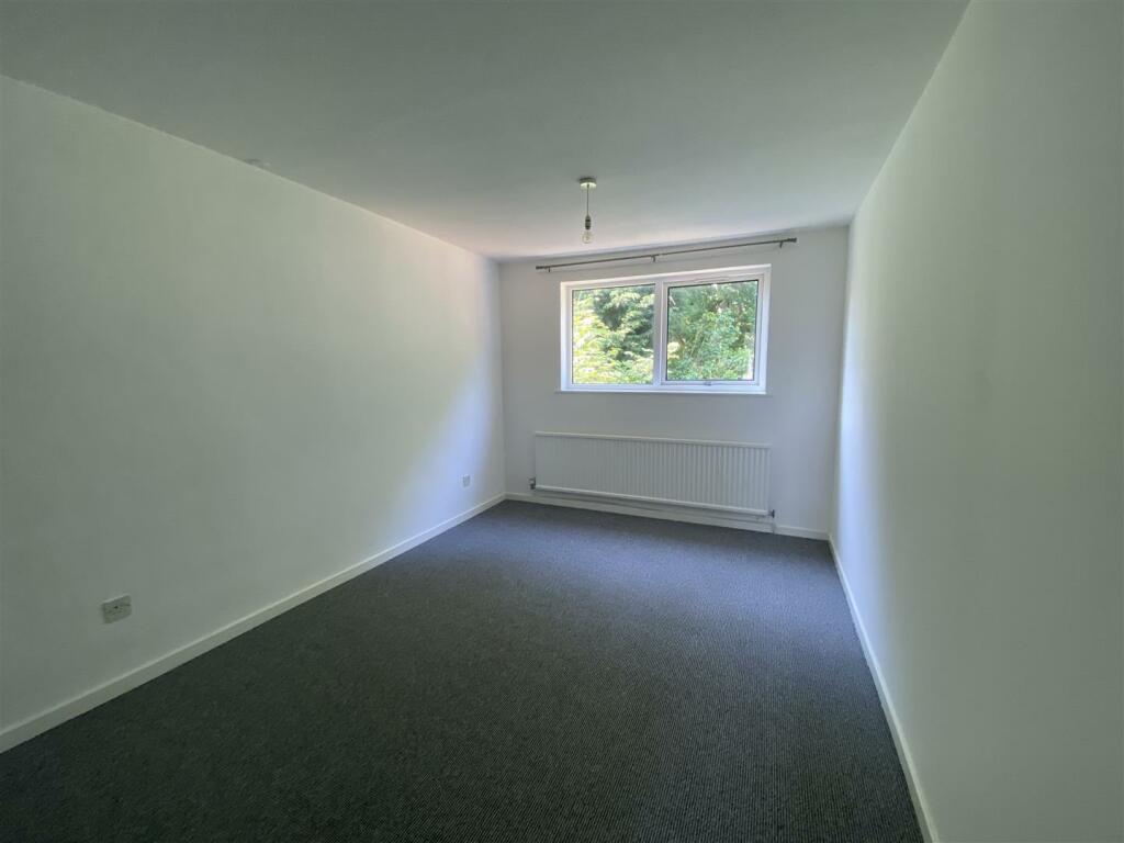 bedroom.jpg