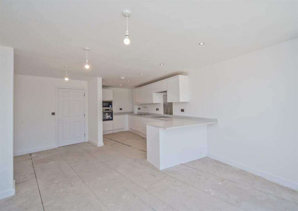 Fitted Dining Kitchen: