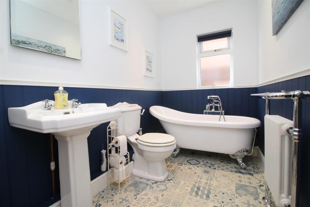 bathroom.JPG
