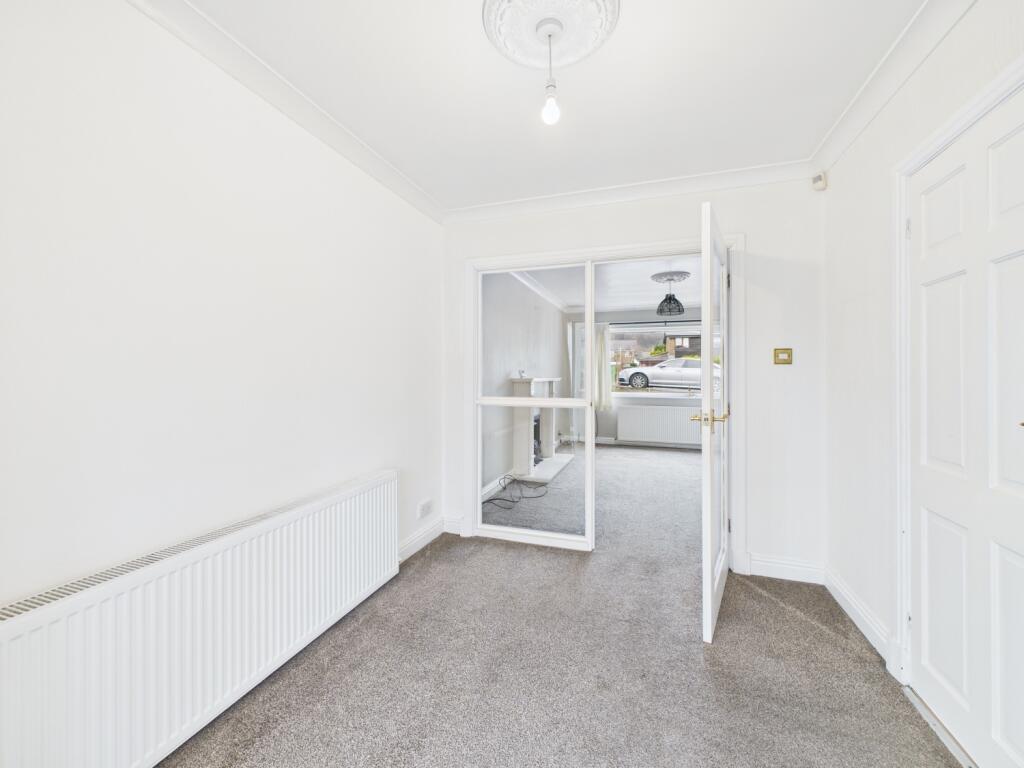 CAM02093G0-PR0068-STILL008