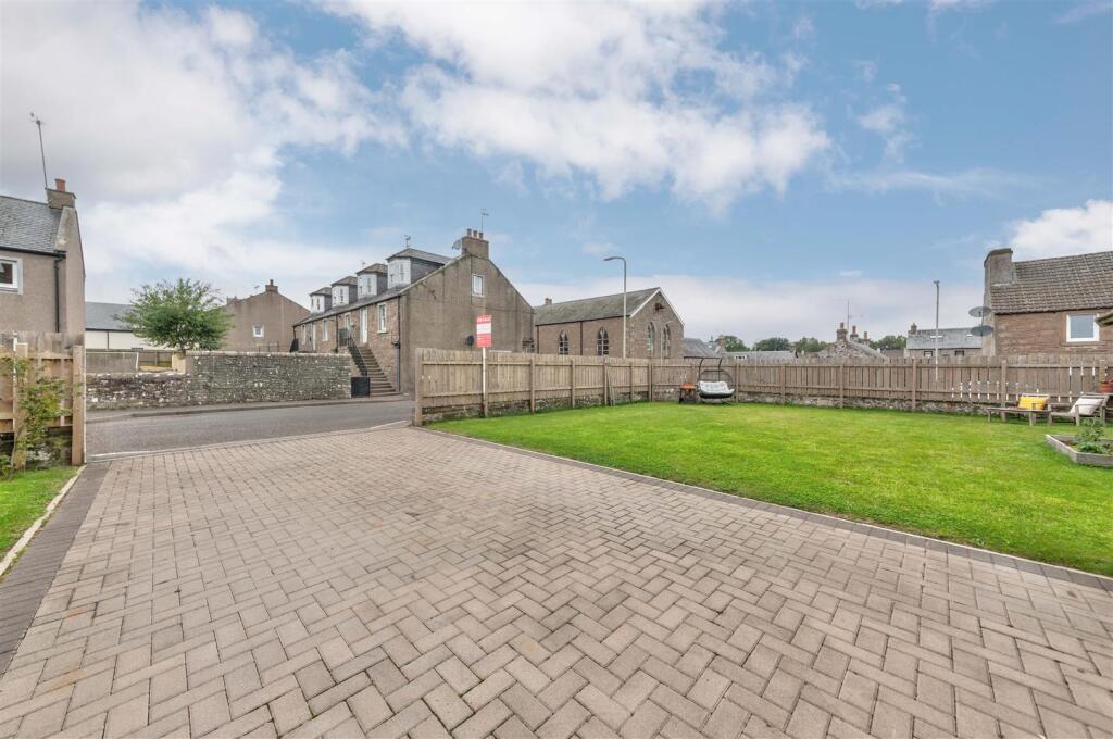 3C Castle Street Newtyle New EXT+INT-12.JPG