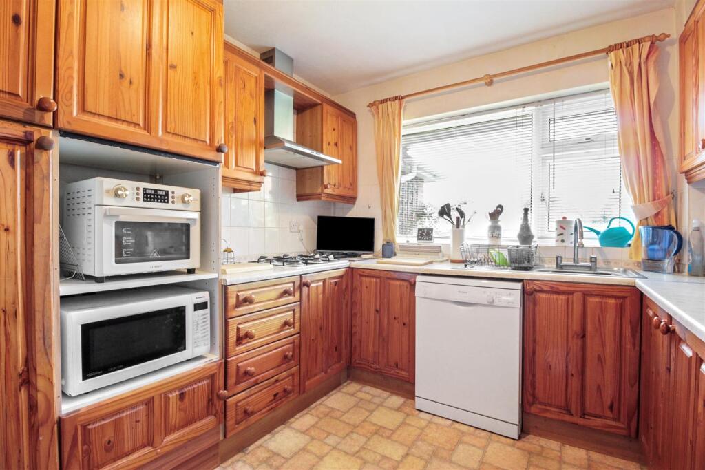 Mersey Road, 6-002.jpg