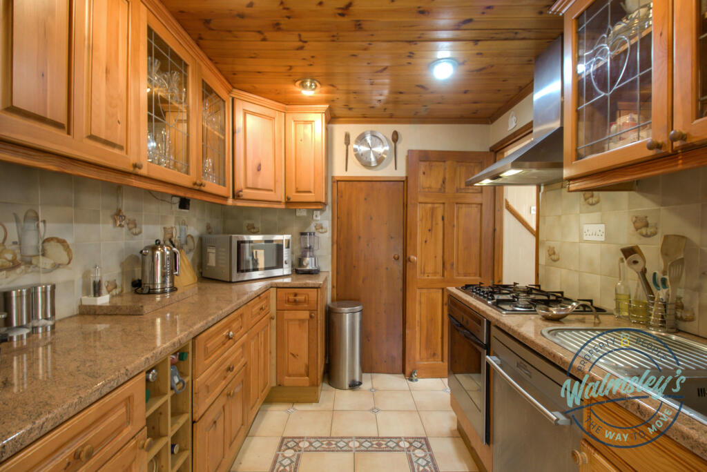 Kitchen with wall and under counter units