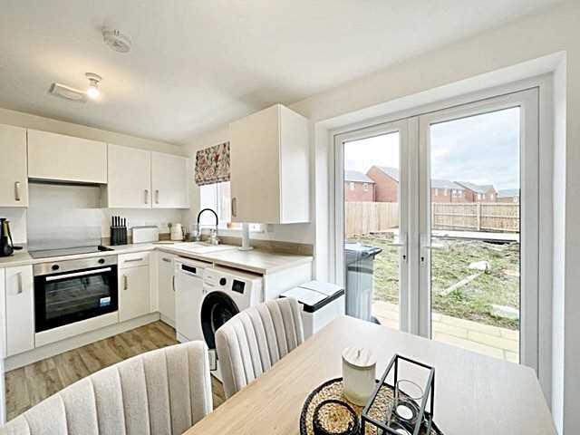 Dining kitchen