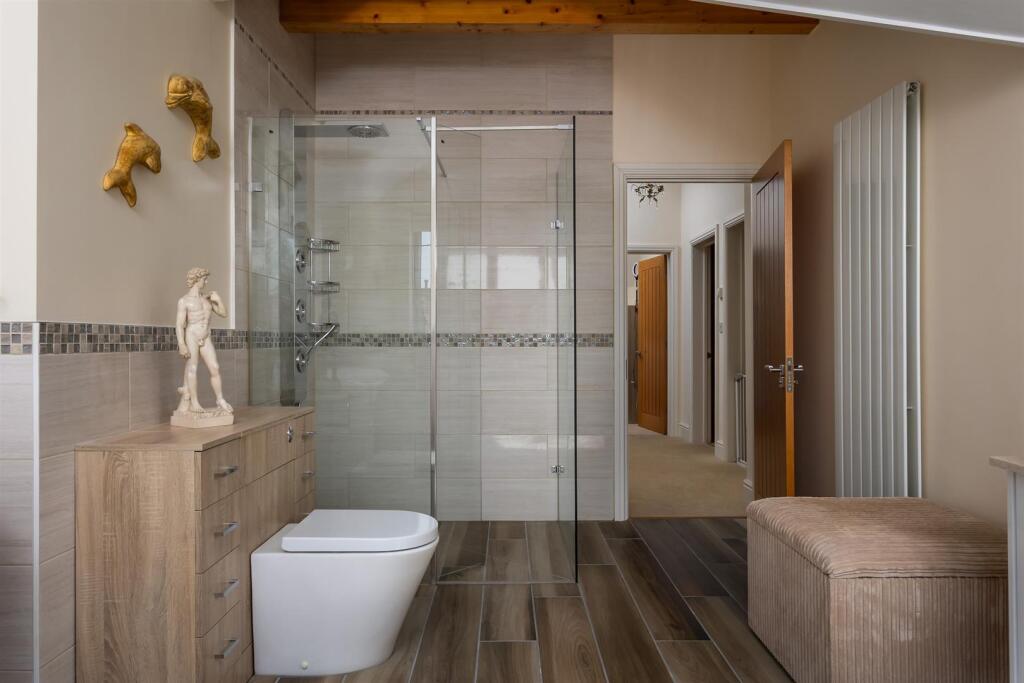 51 - The Bee Garden - GL7 5JF - Web.jpg