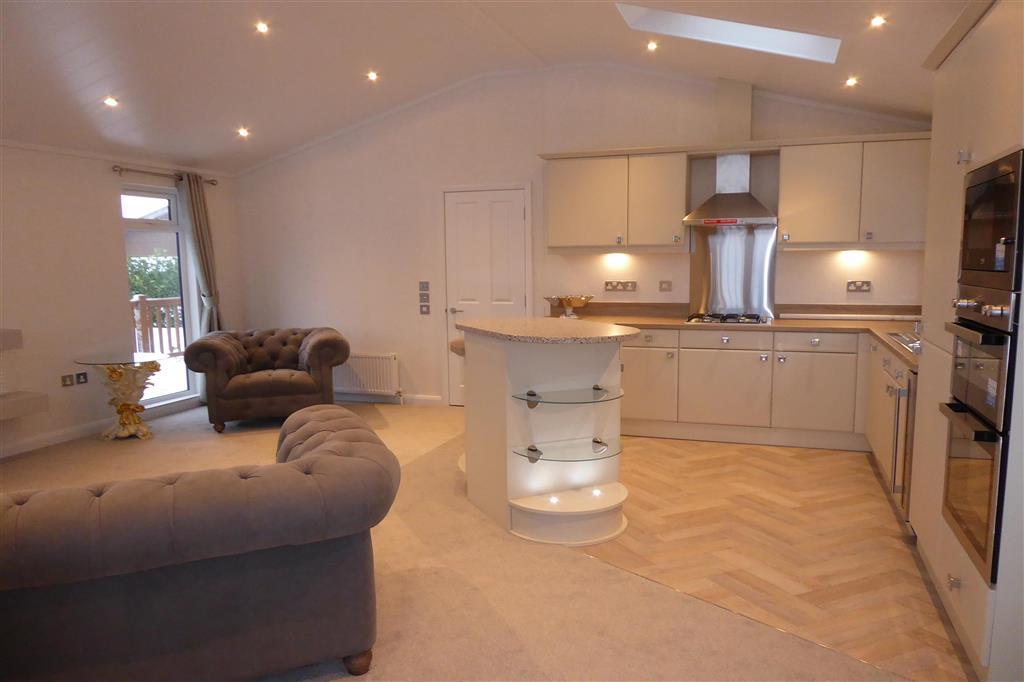 Kitchen/Dining/Lounge