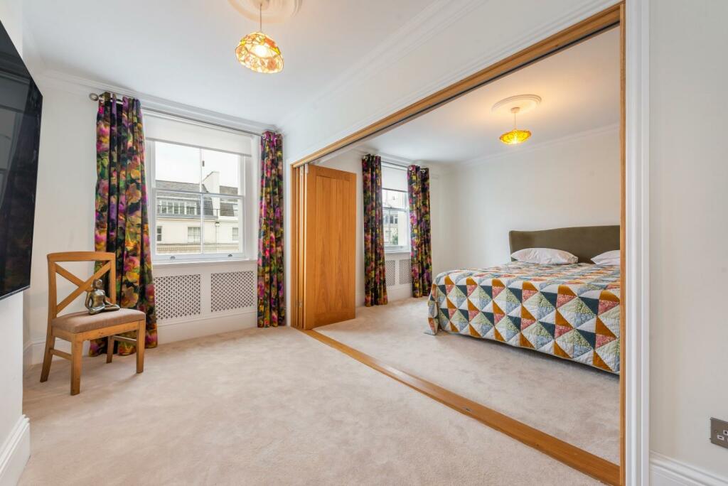 bedroom (1).jpg