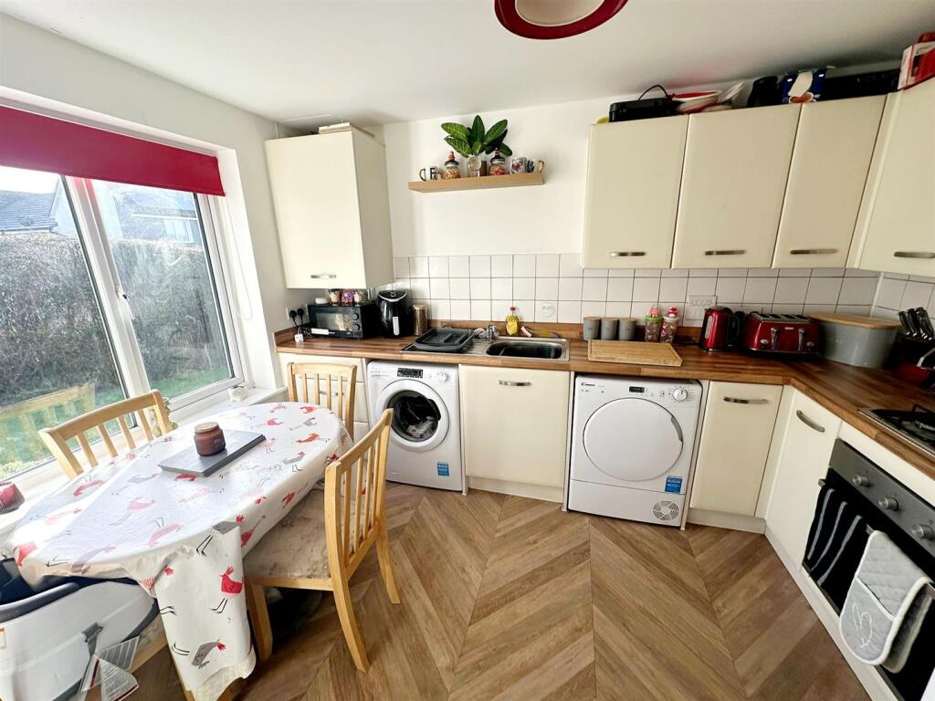 Dining area.jpg