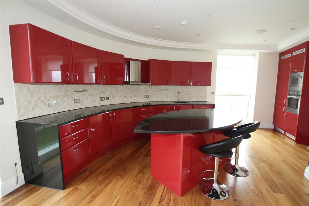 Dining Room/Kitchen