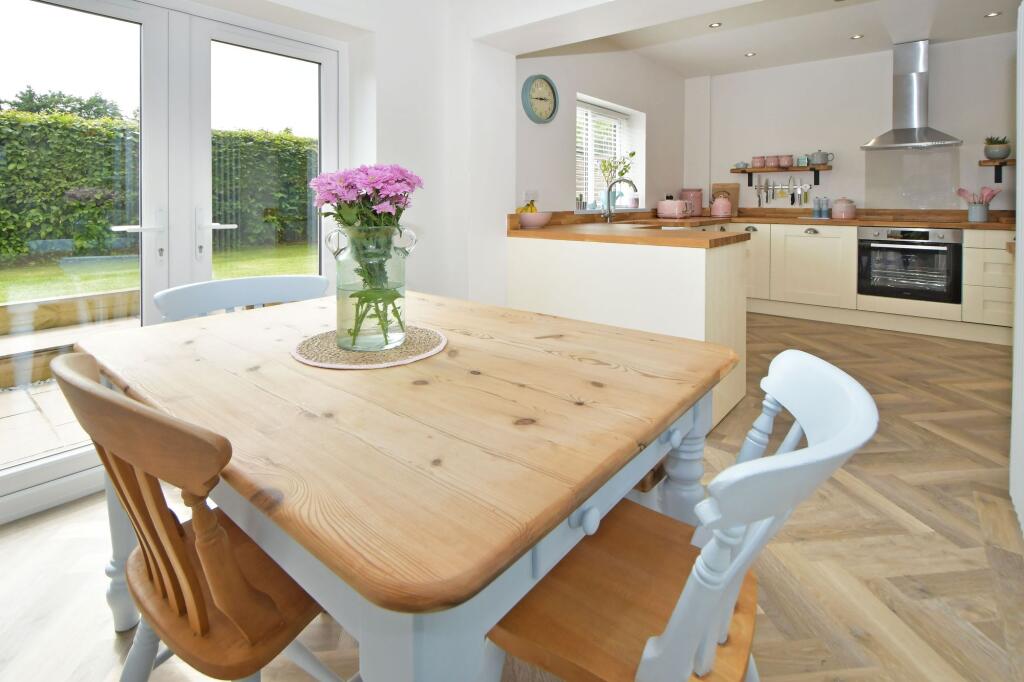 Breakfast room